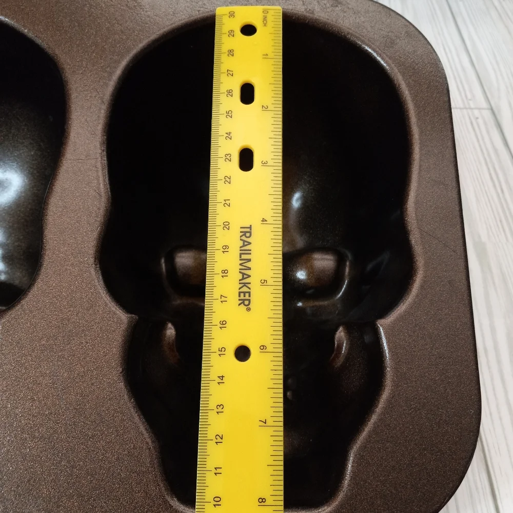 Nordic Ware Halloween Haunted Skull 3D Cake Pan